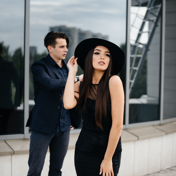 Monochrome Magic: How to Make a One-Color Dress Look Dynamic